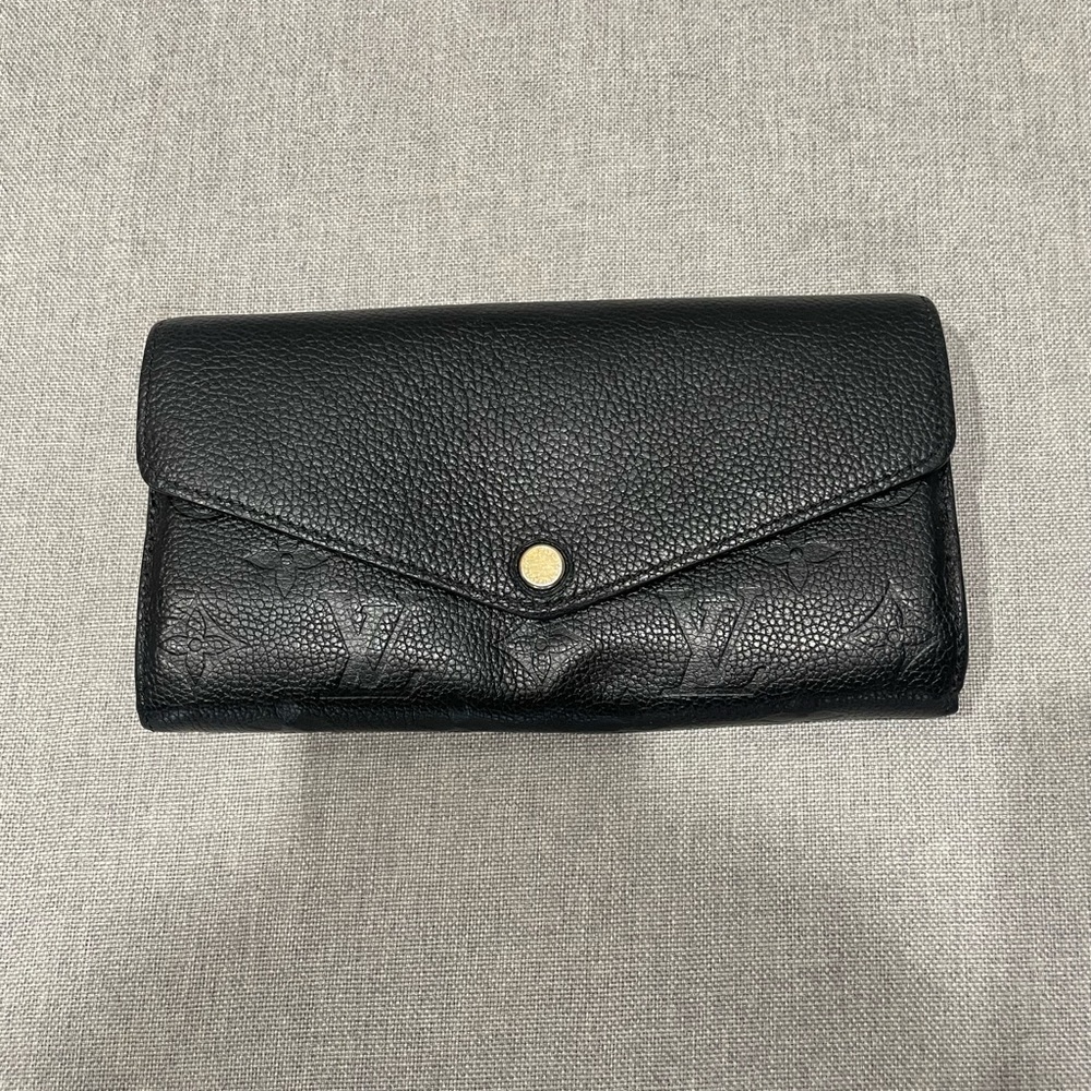 LOUIS VUITTON Sarah Wallet Black